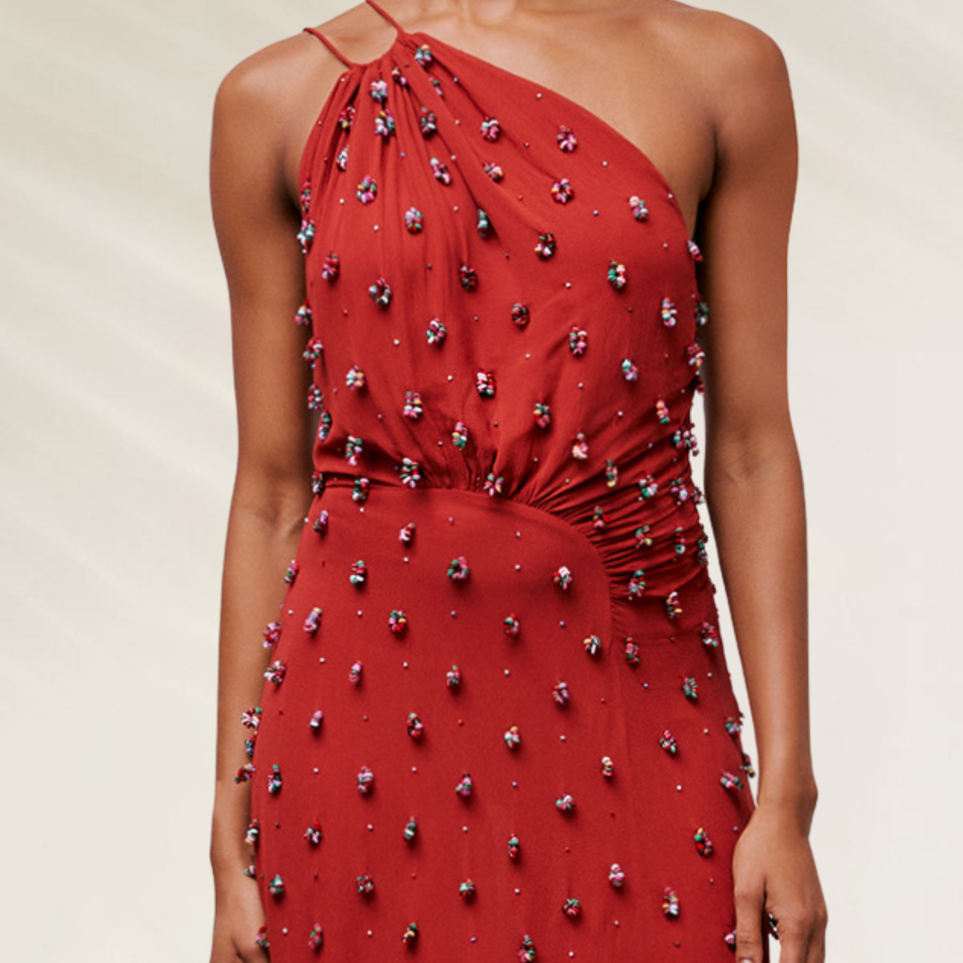 Vestido de Festa Bordado Animale em vermelho com detalhes bordados e design assimétrico elegante