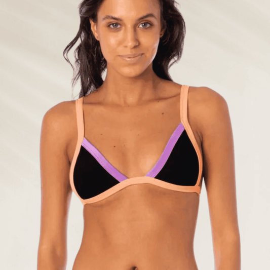 Top de biquini Maaji com design colorido em preto, laranja e roxo, ideal para a praia