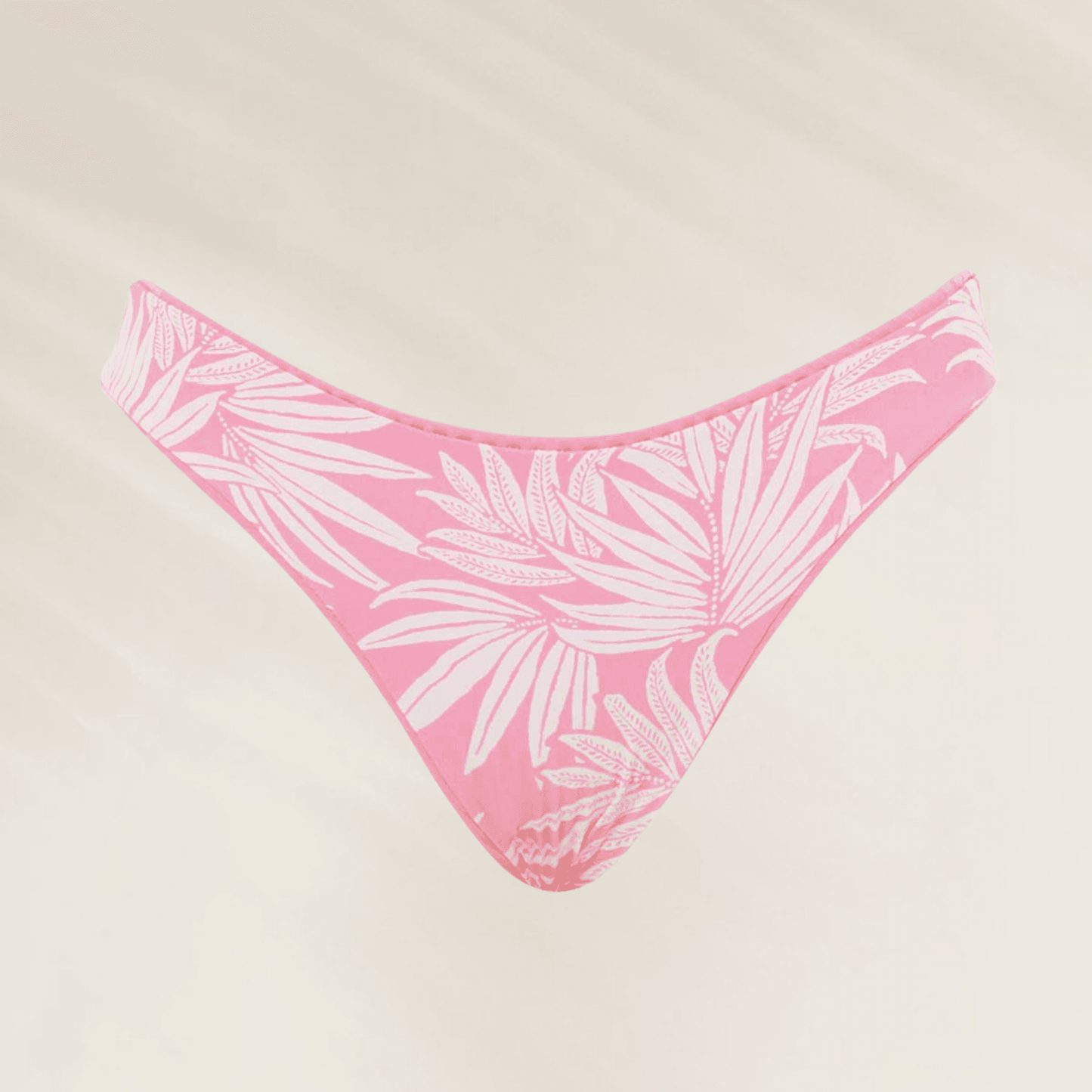 Cueca de biquíni Maaji rosa com estampa de folhas brancas, ideal para dias de sol na praia