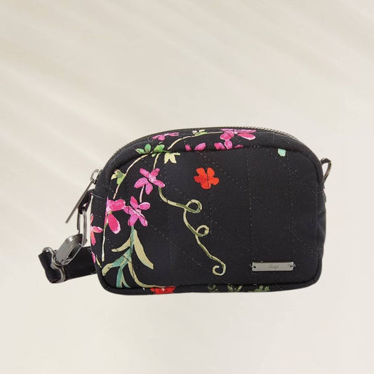 Bolsa Maaji com bordados florais coloridos em fundo preto, ideal para uso diário e eventos sociais