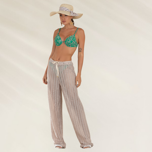 CALCA Debrisa Transparente com estampa leve, ideal para looks de verão e passeios na praia