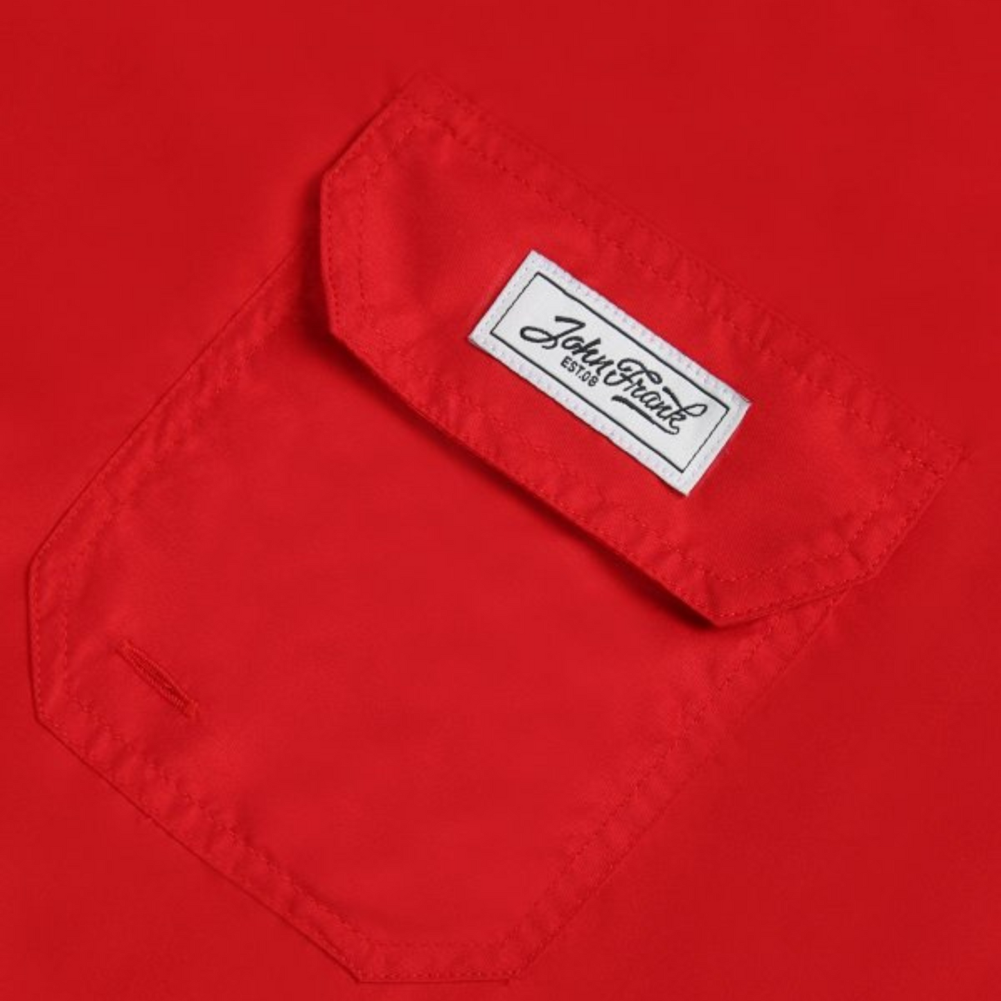 Detalhe do Calção de Banho Homem John Frank – Conforto Premium Cor Vermelho com logo em destaque