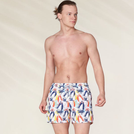 Calção de Banho Homem Navegar da John Frank com estampas coloridas de barcos para o verão