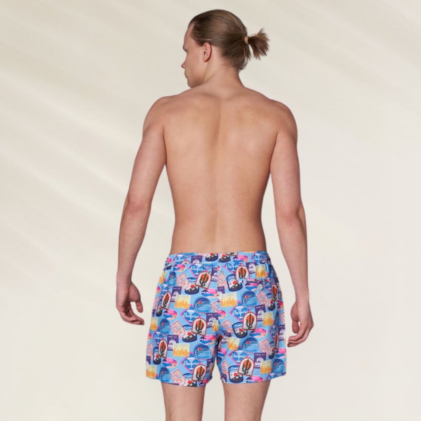 Calção de Banho Homem Post John Frank com estampa colorida e elástico na cintura para conforto