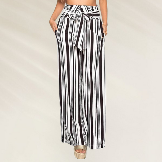 Calças Phax Listradas de Cintura Subida com modelo fluido e elegante, ideal para looks casuais