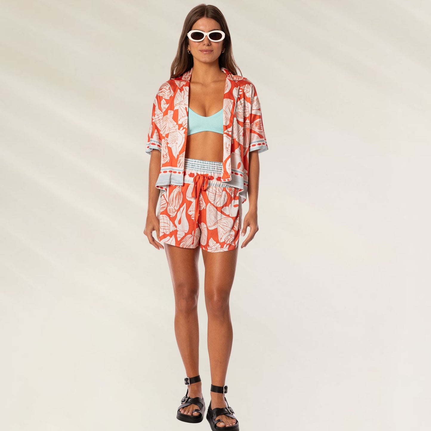 Camisa Octavia Australian Reef da Maaji em estampa vibrante com design descontraído para verão