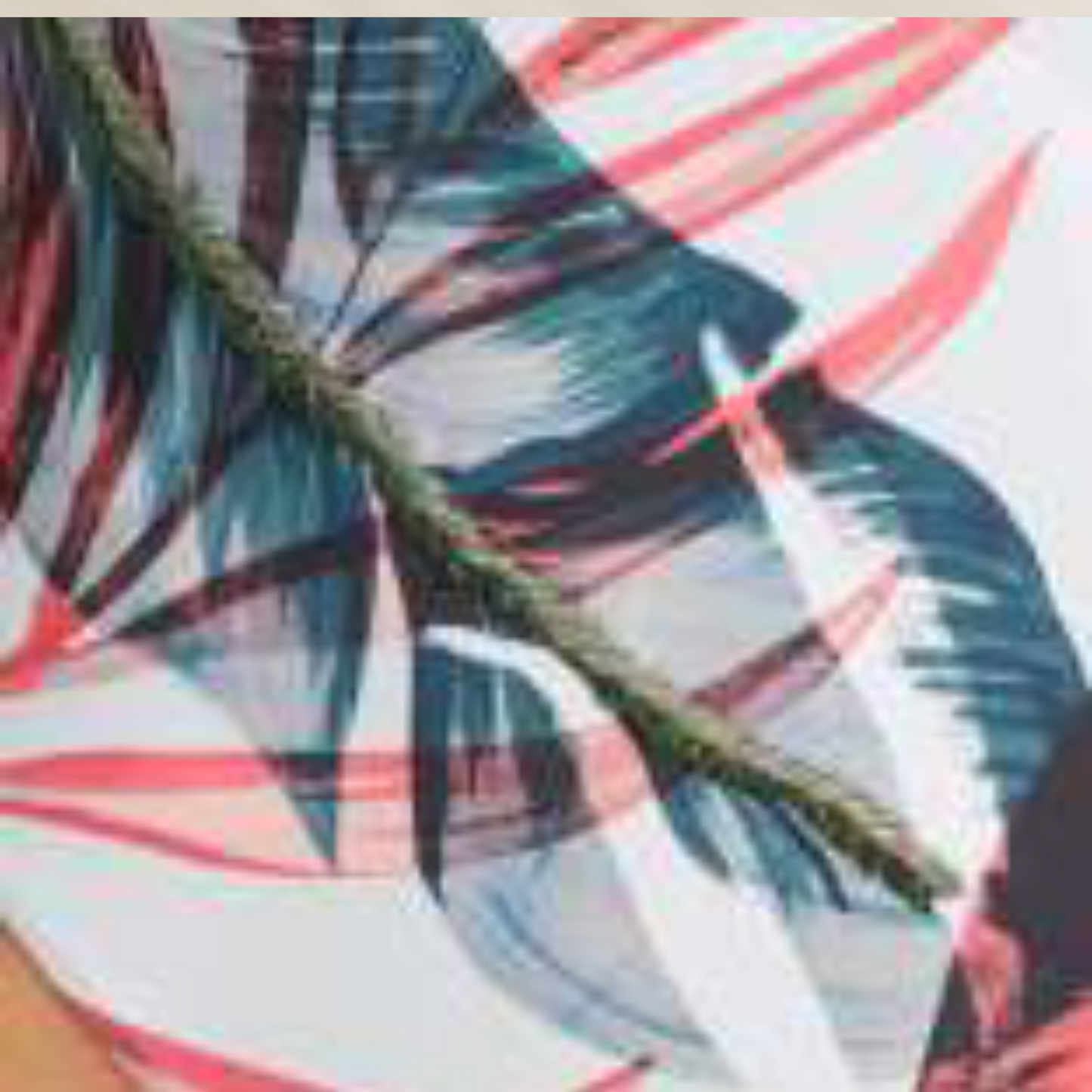 Detalhe do tecido tropical do Fato de Banho Bandeau Refined Resort Cosita Linda com padrão de folhas coloridas