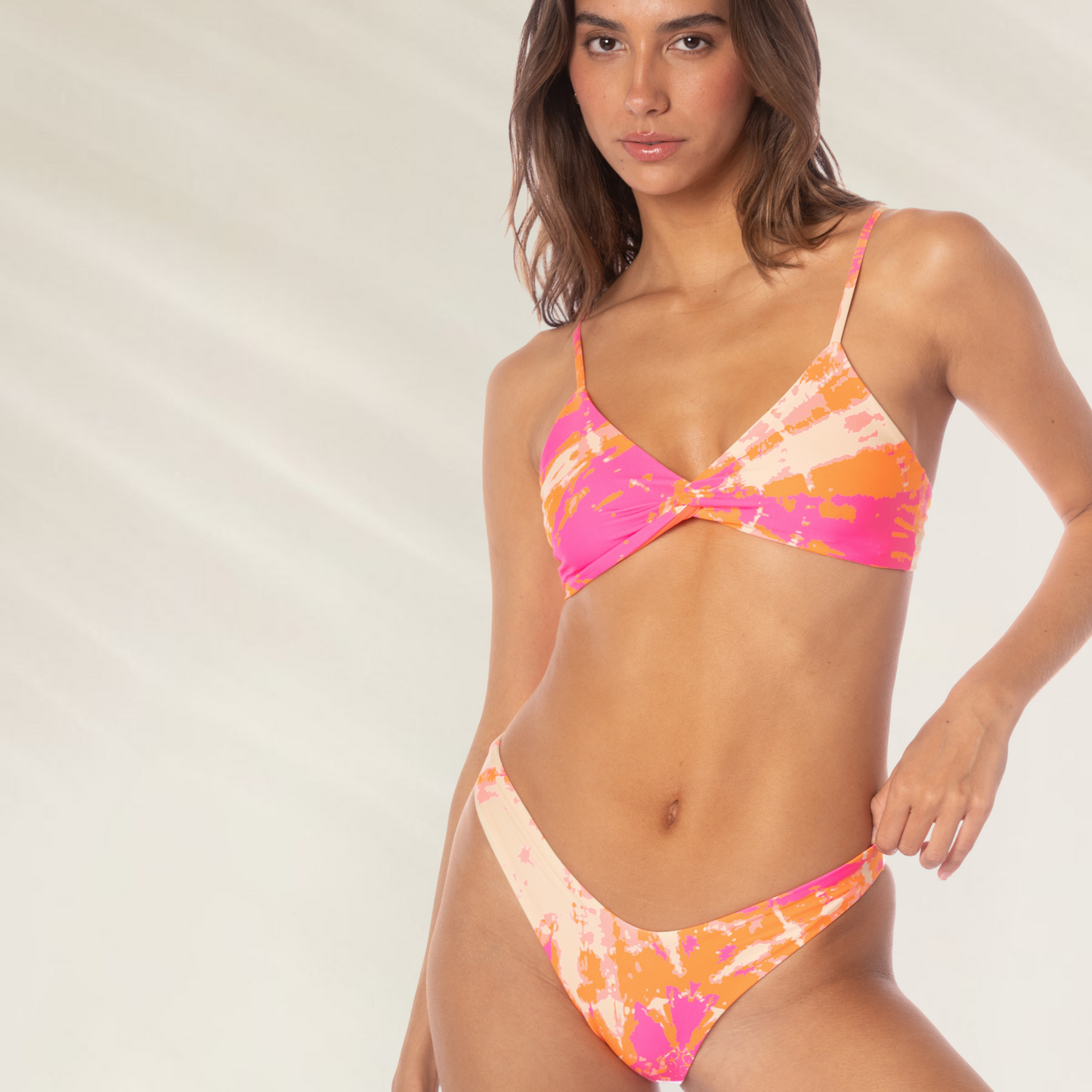 CUECA reversivel Maaji Flamingo Swirl Splendid em estampas vibrantes e confortáveis para o verão