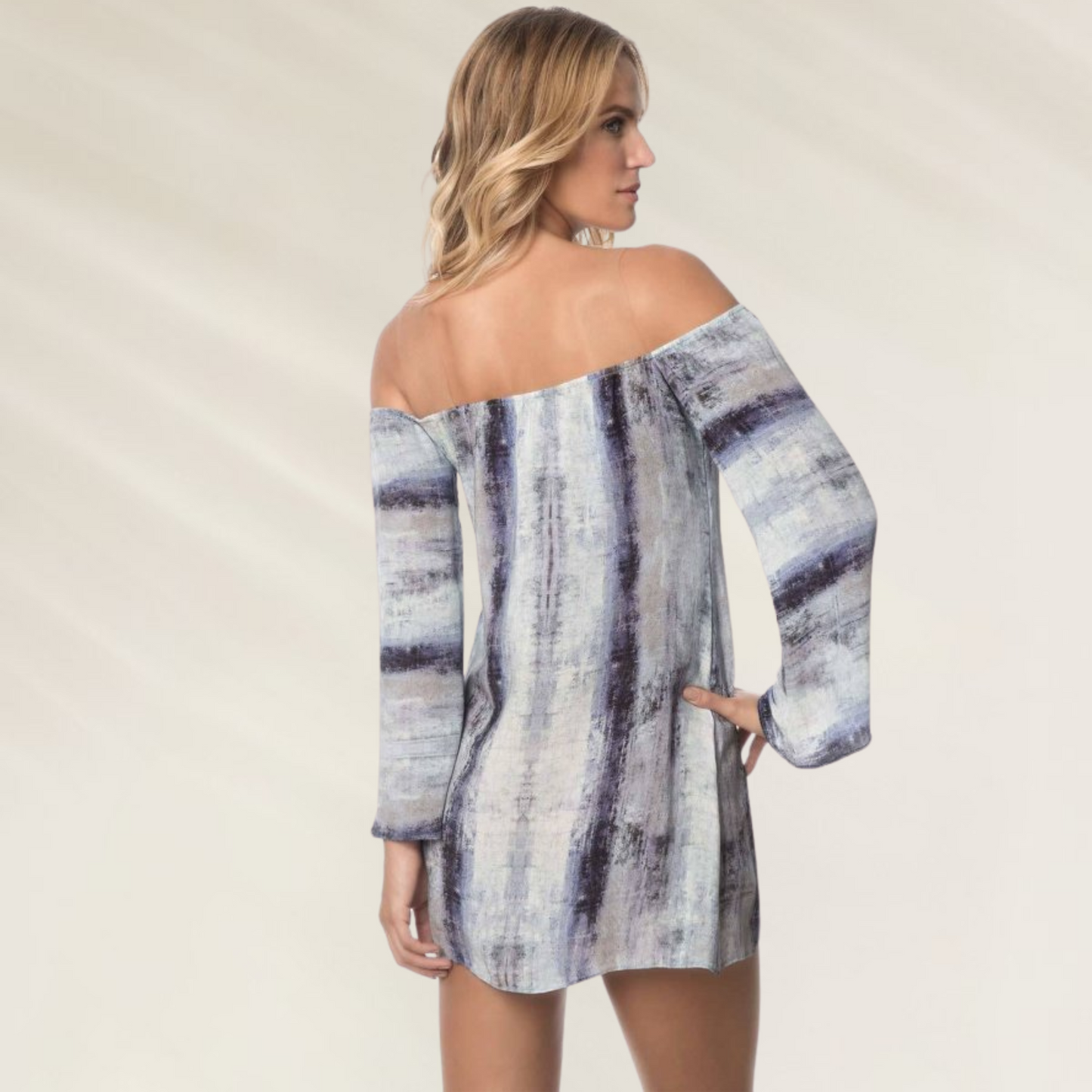 Vestido Ombros Descobertos com Estampa Artística da Despi, com mangas longas e design moderno