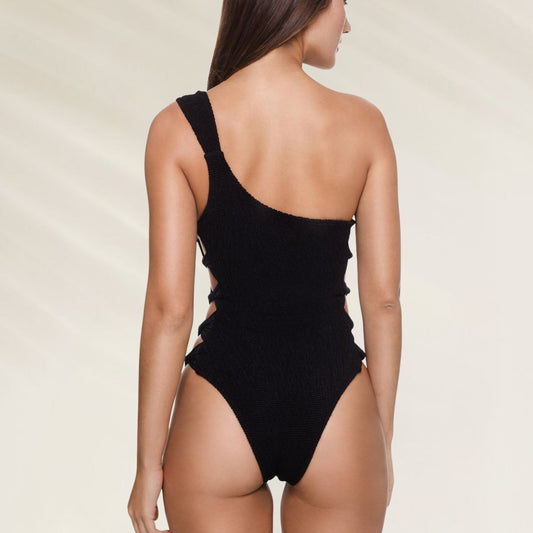 Fato de Banho Uma Alça Texturizado em preto com detalhes laterais para um ajuste elegante