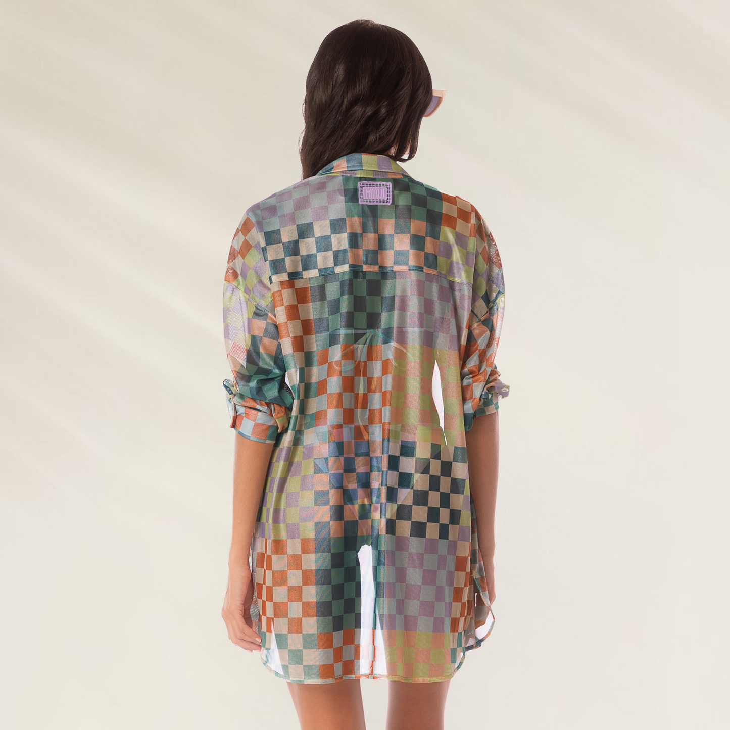 Camisa Maaji Chess Manele com estampa xadrez colorida e mangas longas para um estilo vibrante.