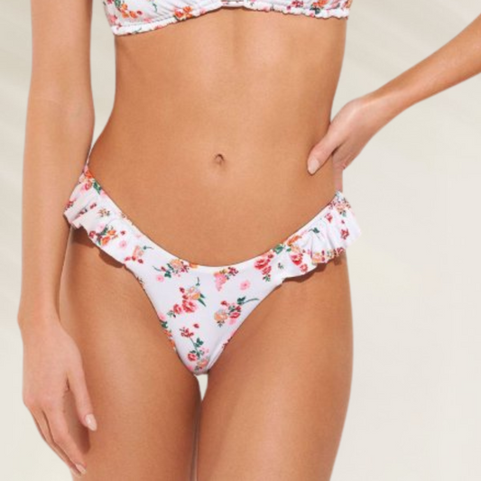 Cueca reversivel Maaji com folhos em estampa floral, ideal para looks de praia e piscina