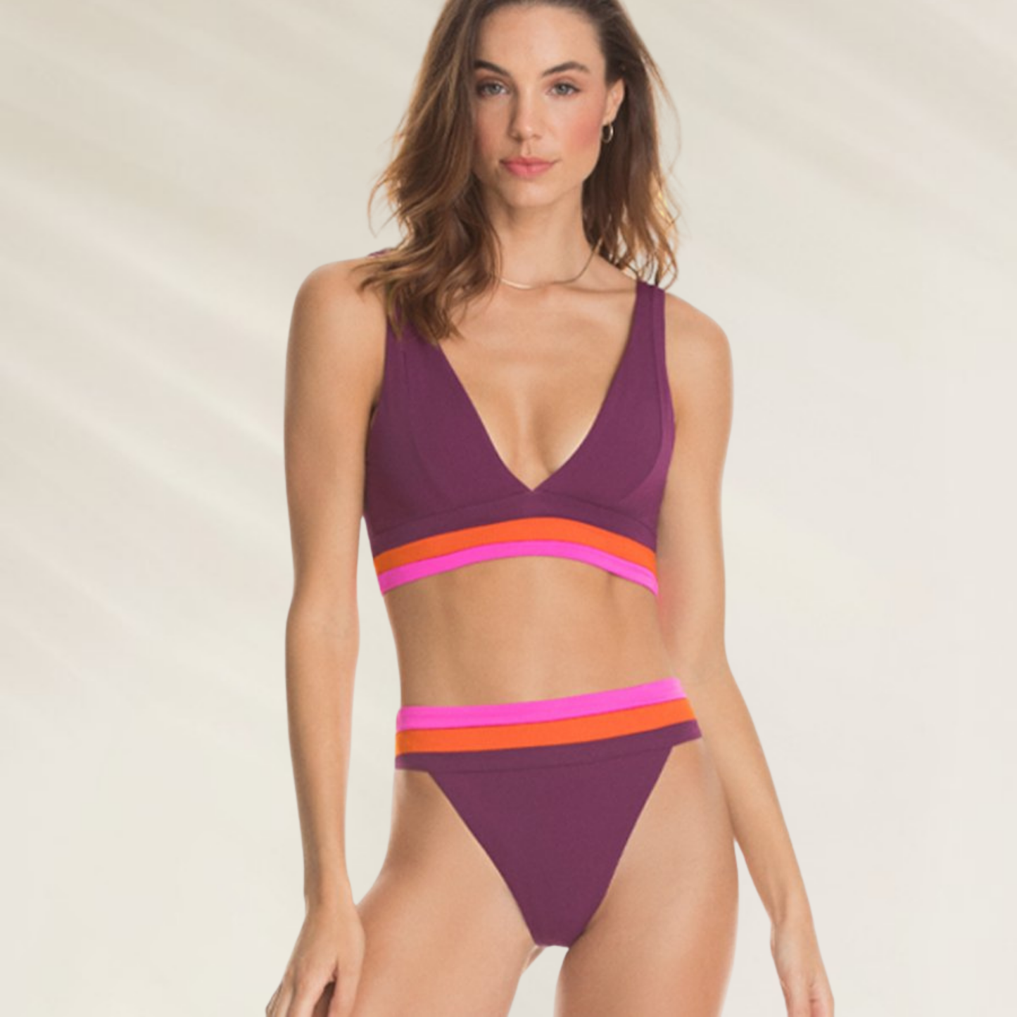 Cueca Subida reversível e com Corte médio Maaji em tom roxo com detalhes em cores vibrantes