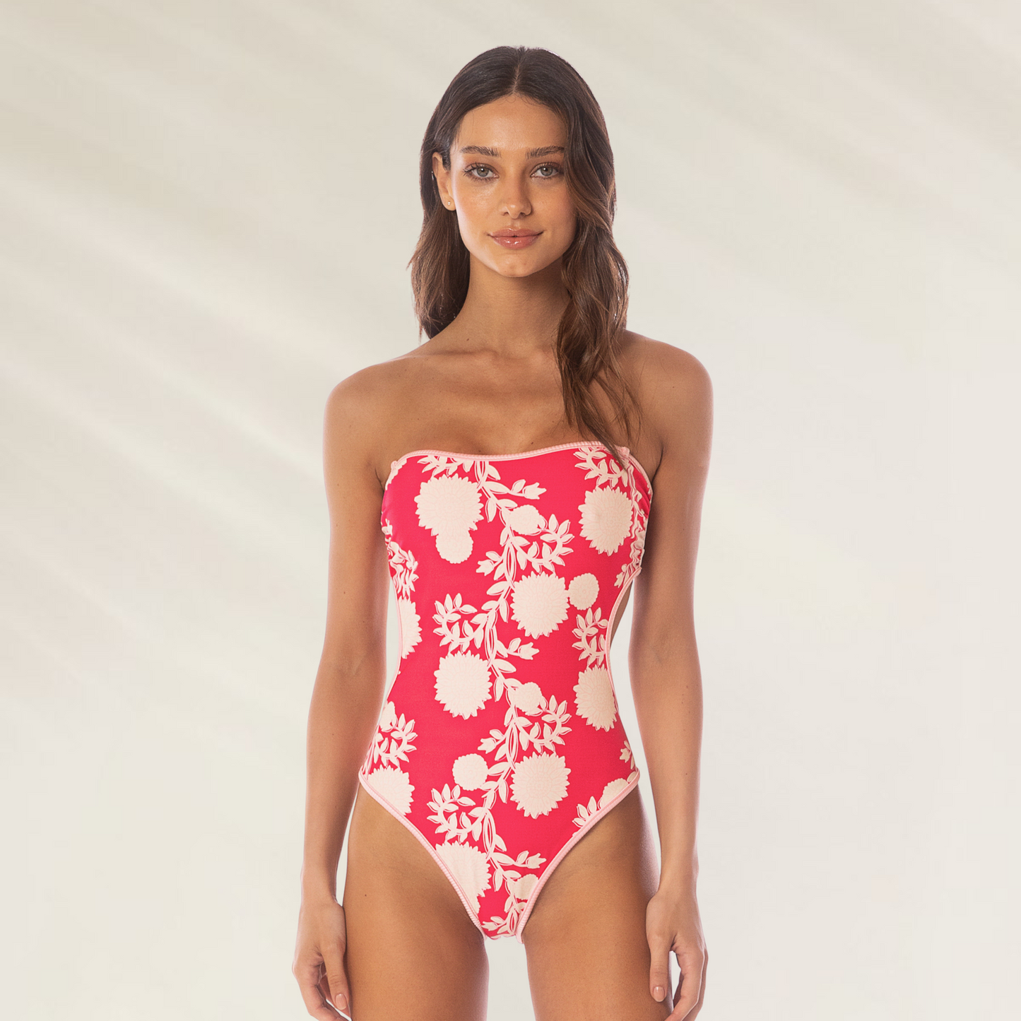 Fato de Banho Reversível cai-cai Karl - Maaji em vermelho com estampa floral para um visual elegante na praia