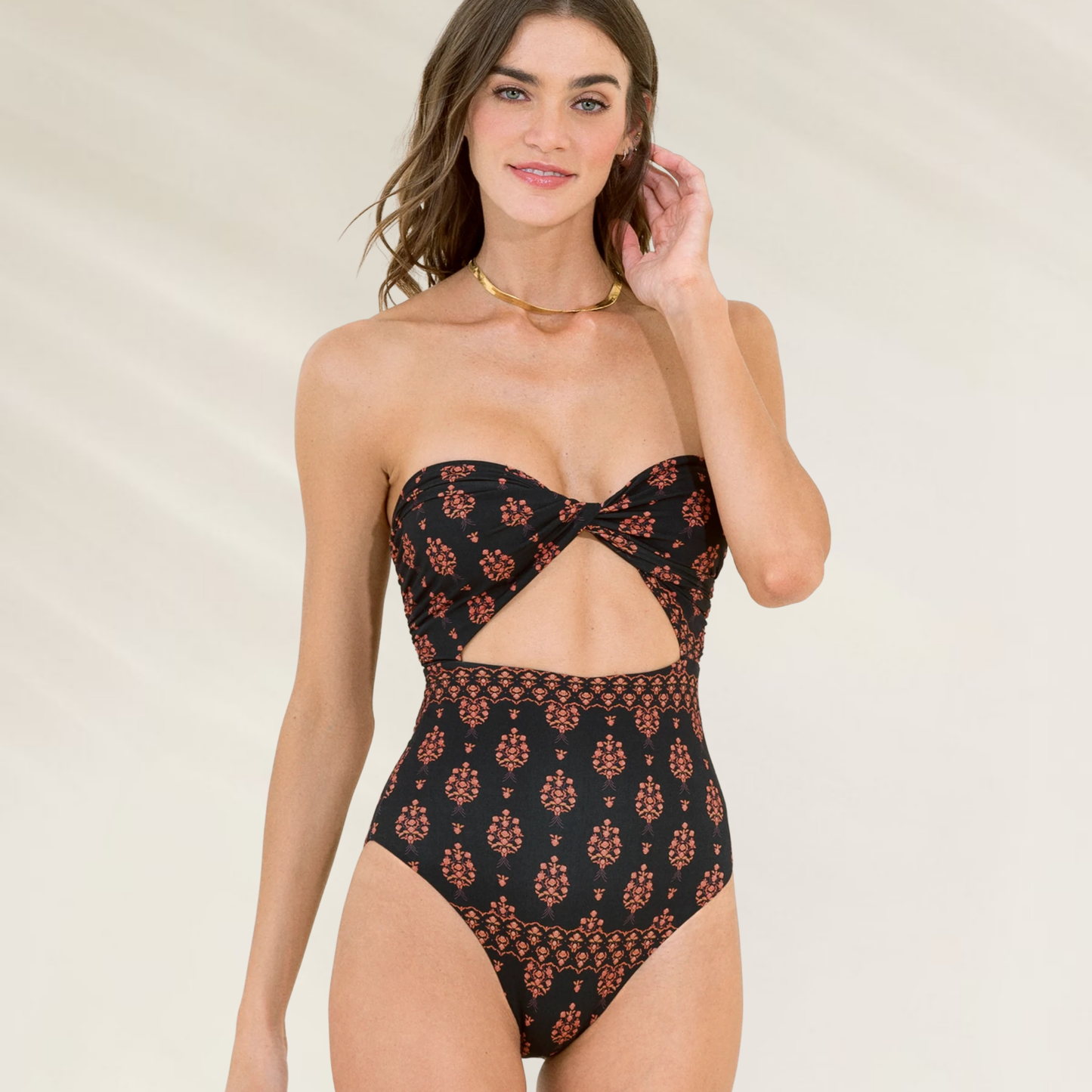 Fato de Banho Reversível Maaji – Floral & Estampado Étnico em preto com detalhes em vermelho