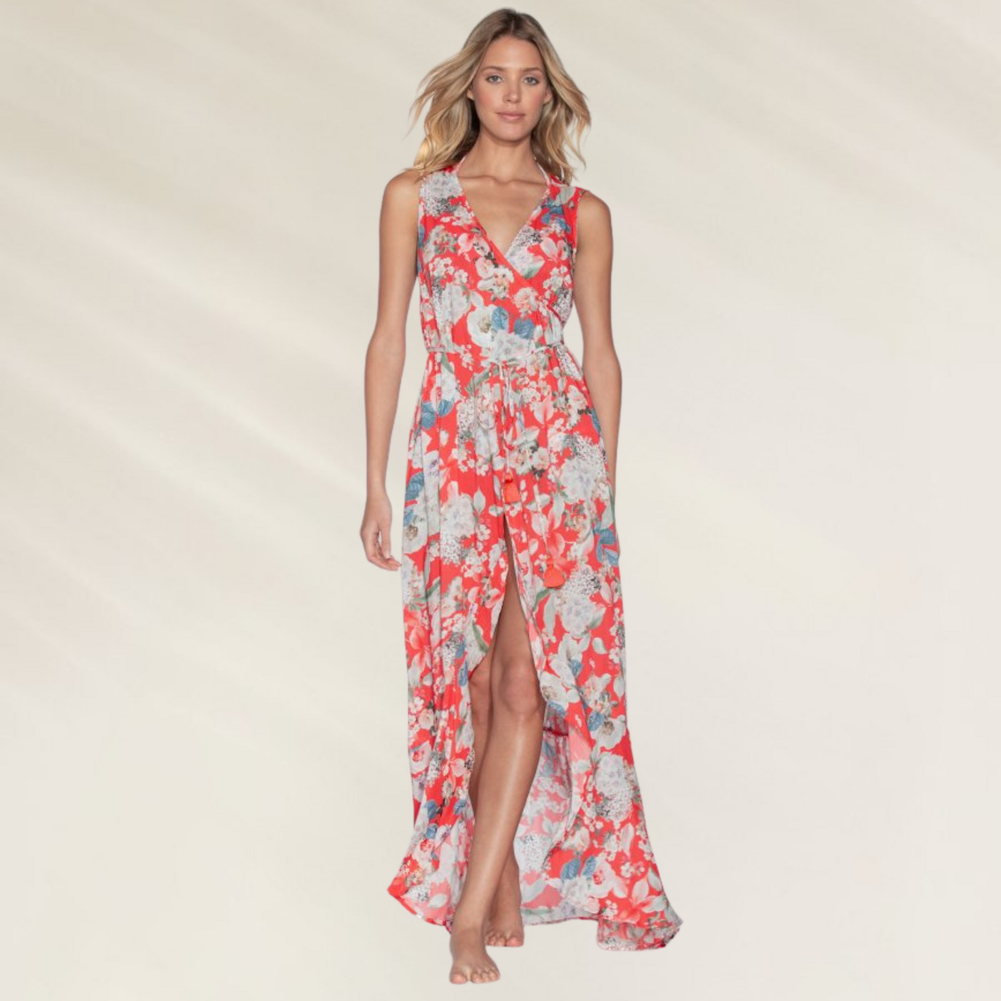 Kimono Comprido Estampado com Cinto Maaji em fundo floral vibrante e leve para o verão