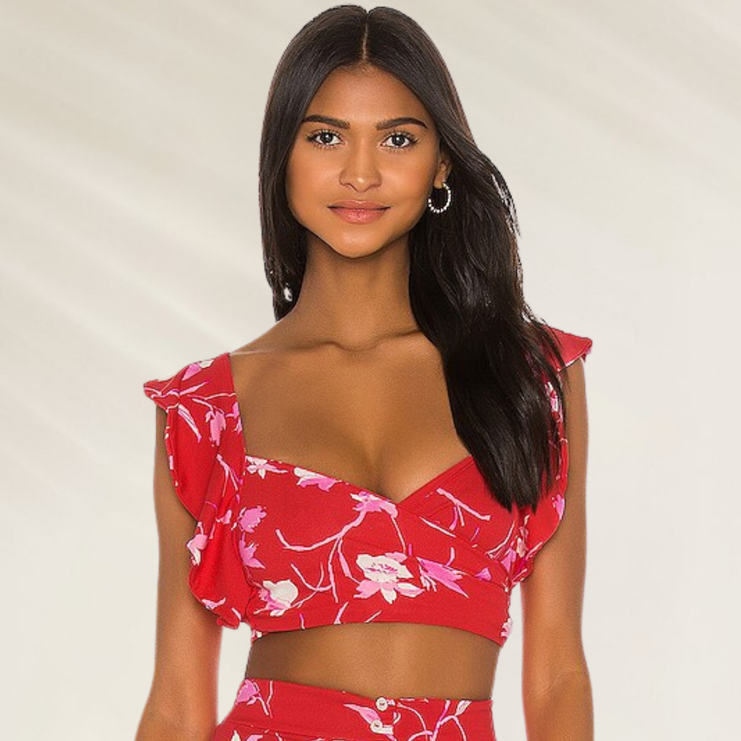 Top Maaji Floral Vermelho crop top versátil com nó ajustável em tecido leve com estampa floral