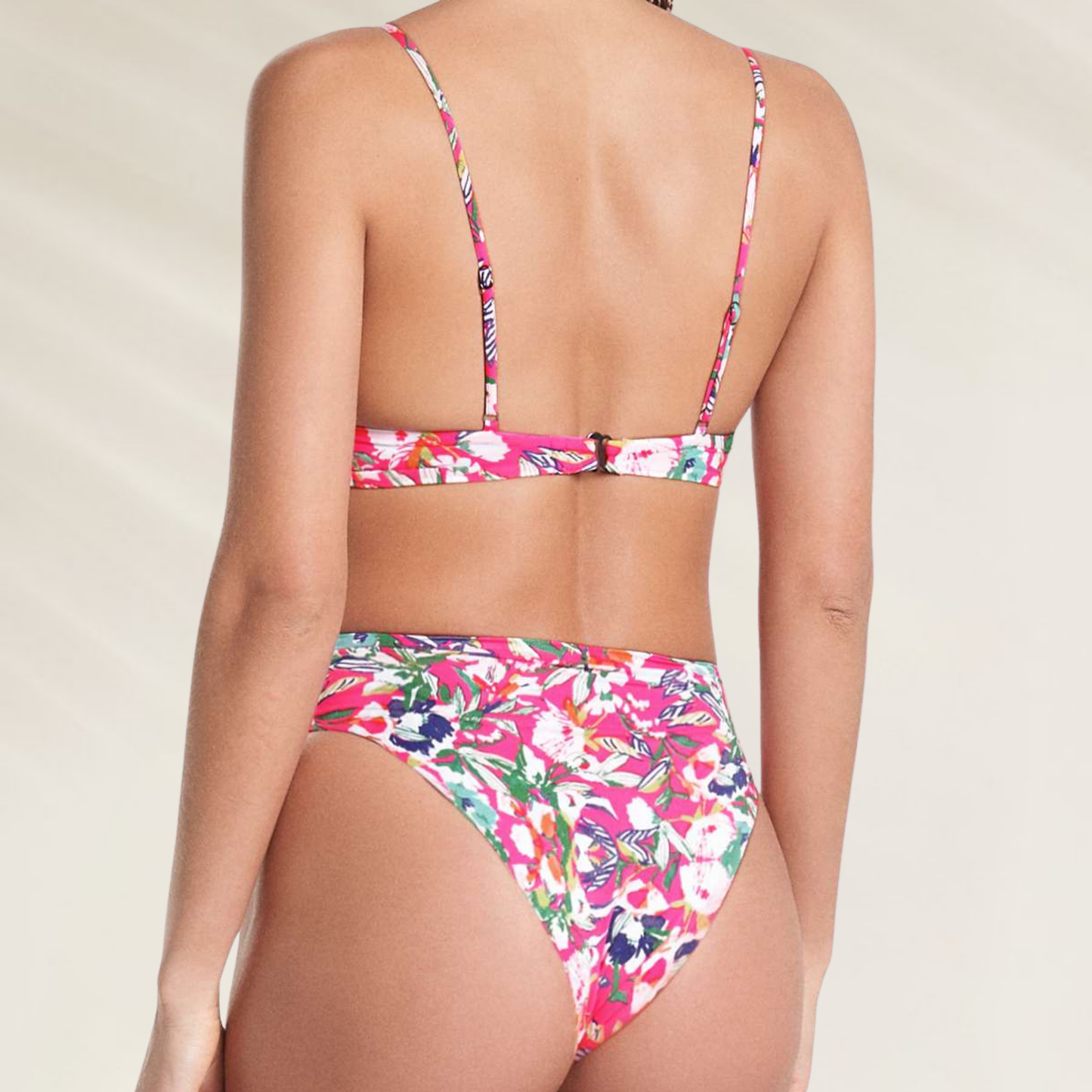 Triquíni Reversível Maaji – Versatilidade Tropical com Elegância em estampa floral colorida vista de costas