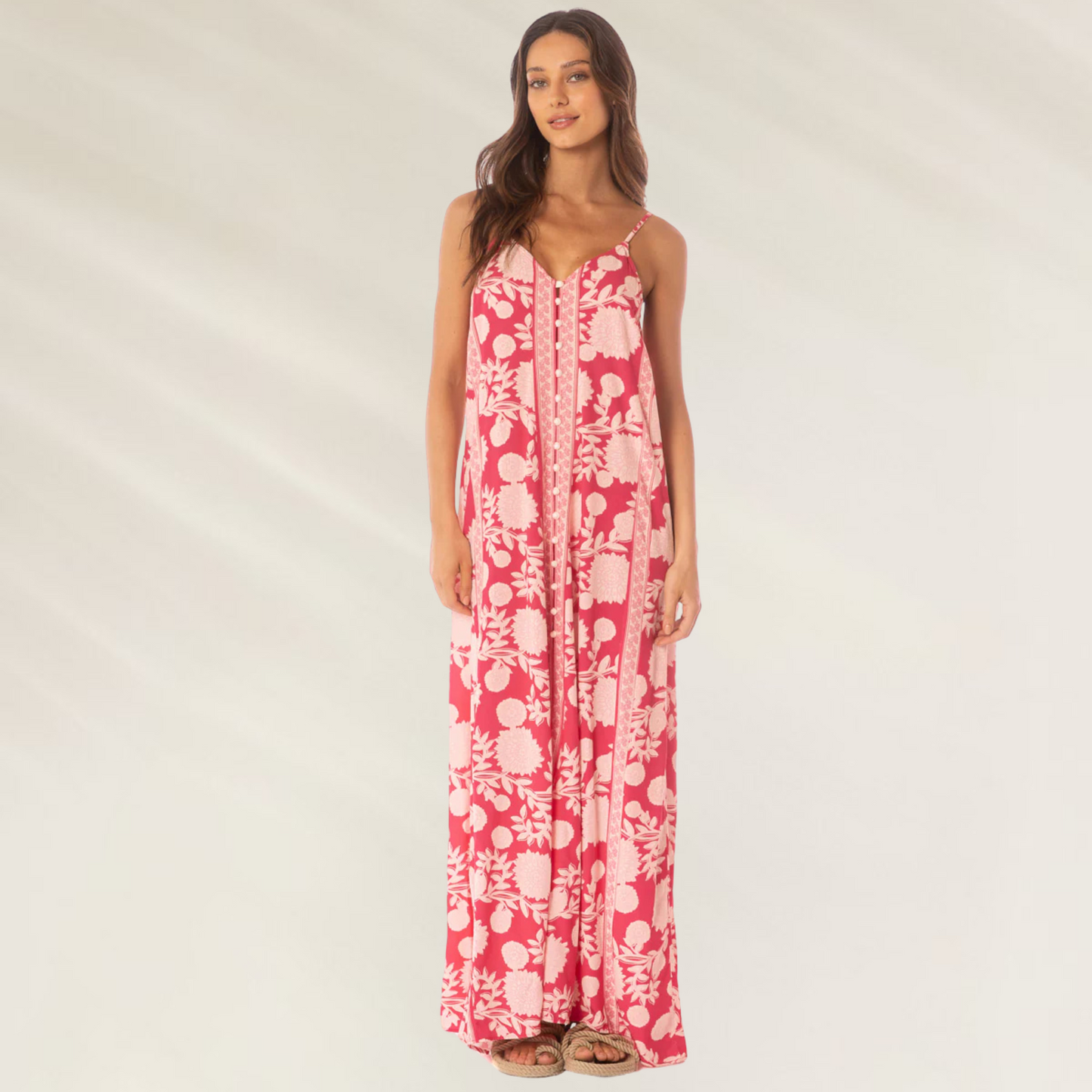 Vestido Longo Oasis Candy Flowery Maaji em tecido leve com estampa floral rosa e branca