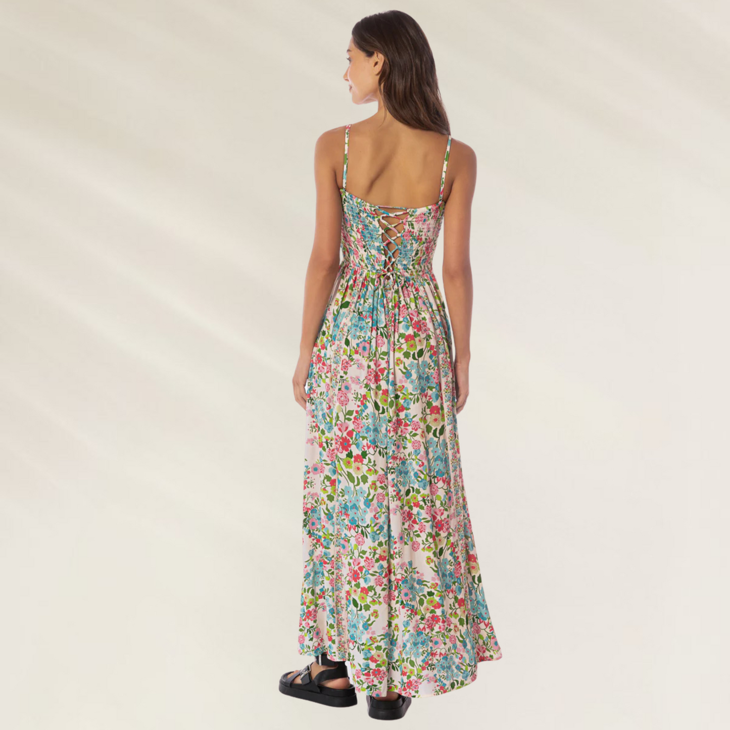 Vestido Longo Romina Floral Garden Maaji com estampa floral colorida e tiras finas nas costas