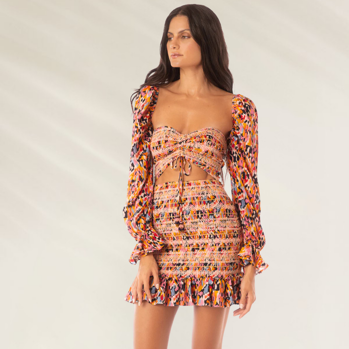 Vestido Marta Maaji – 4 Looks num Só vestido curto feminino estampado colorido com mangas longas