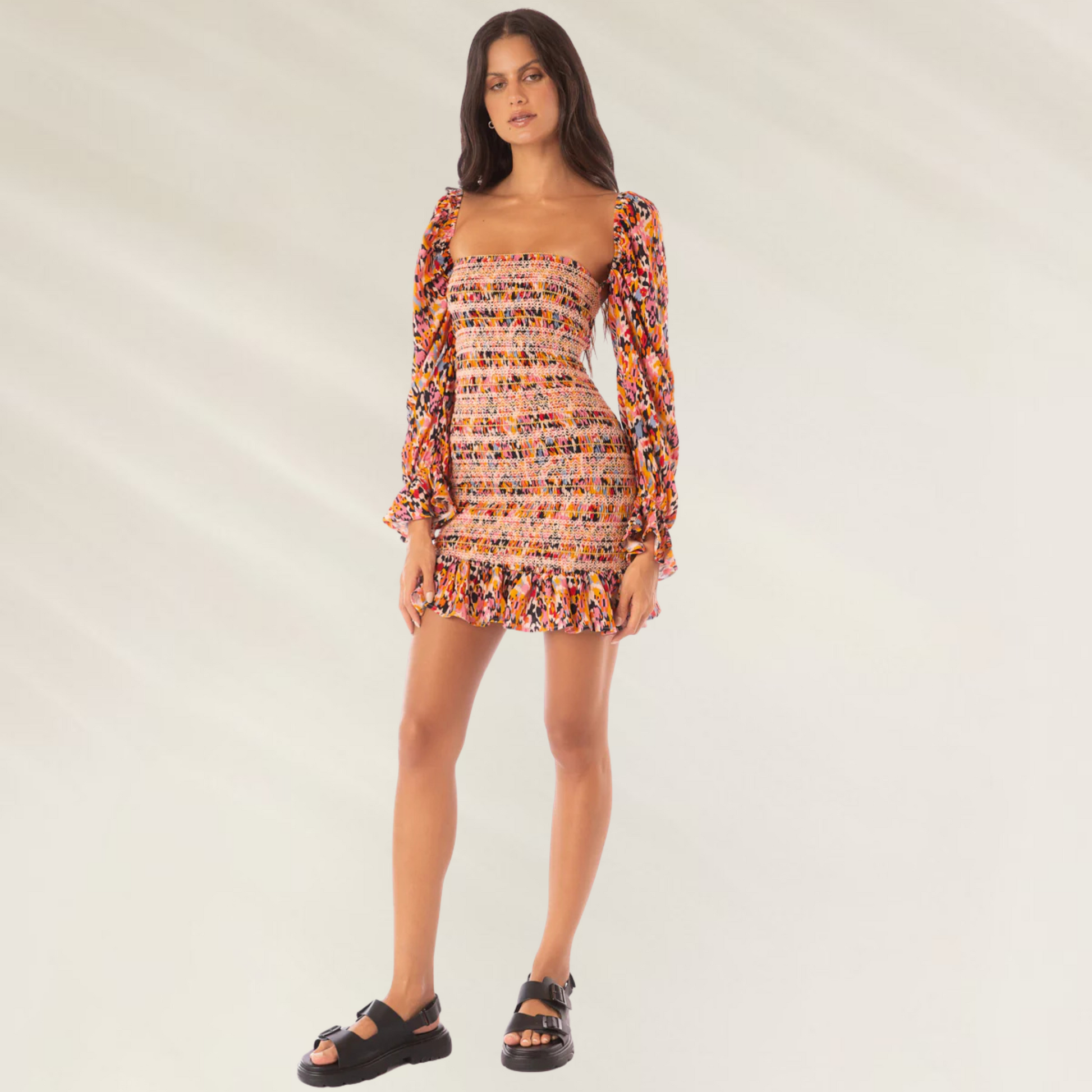 Vestido Marta Maaji – 4 Looks num Só curto com estampa colorida e mangas longas bufantes