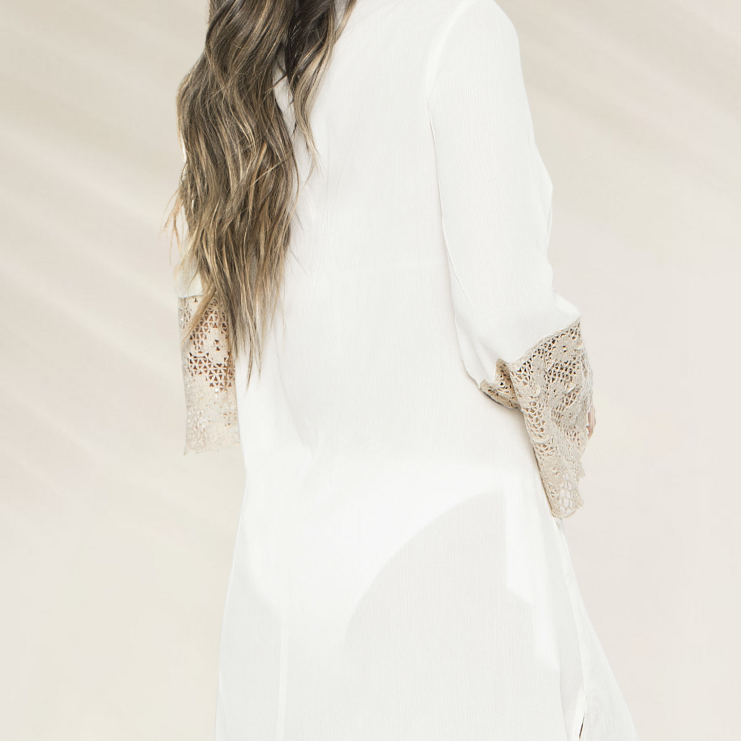 Vestido Curto Phax com Detalhes em Renda, elegante e leve, ideal para dias quentes ou eventos casuais