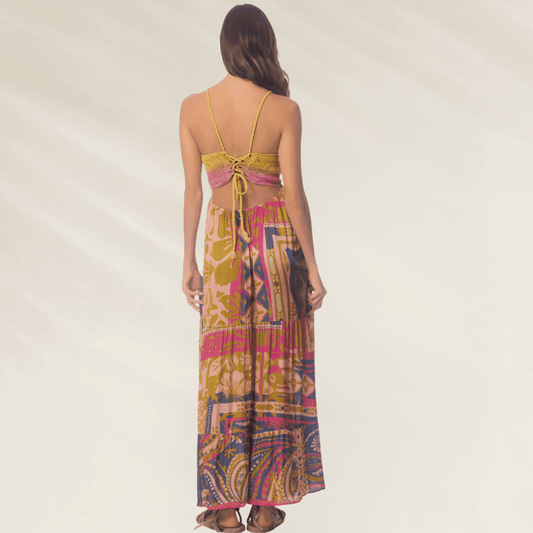 Bermuda de praia Maaji com estampa colorida e cordão para ajuste na cintura