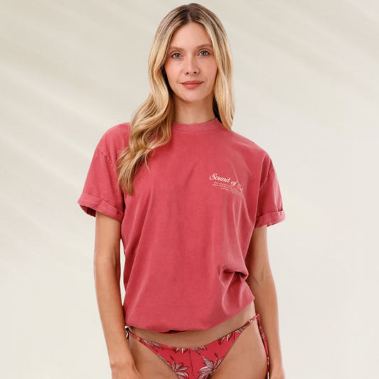 Camiseta Oversize Faded Rose da Malai, confortável e estilosa para uso diário