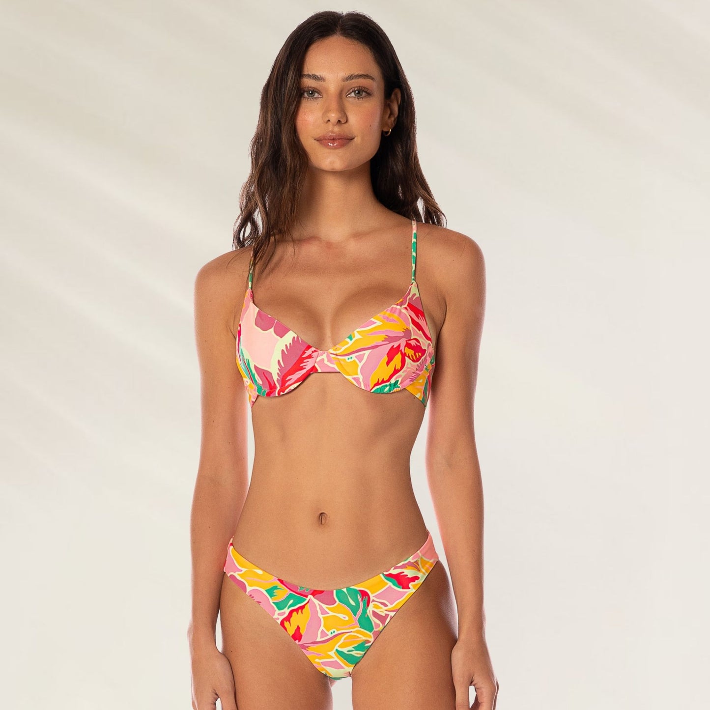 Top Biquíni Aro Floral Dream Garden da Maaji com estampa vibrante e detalhes florais