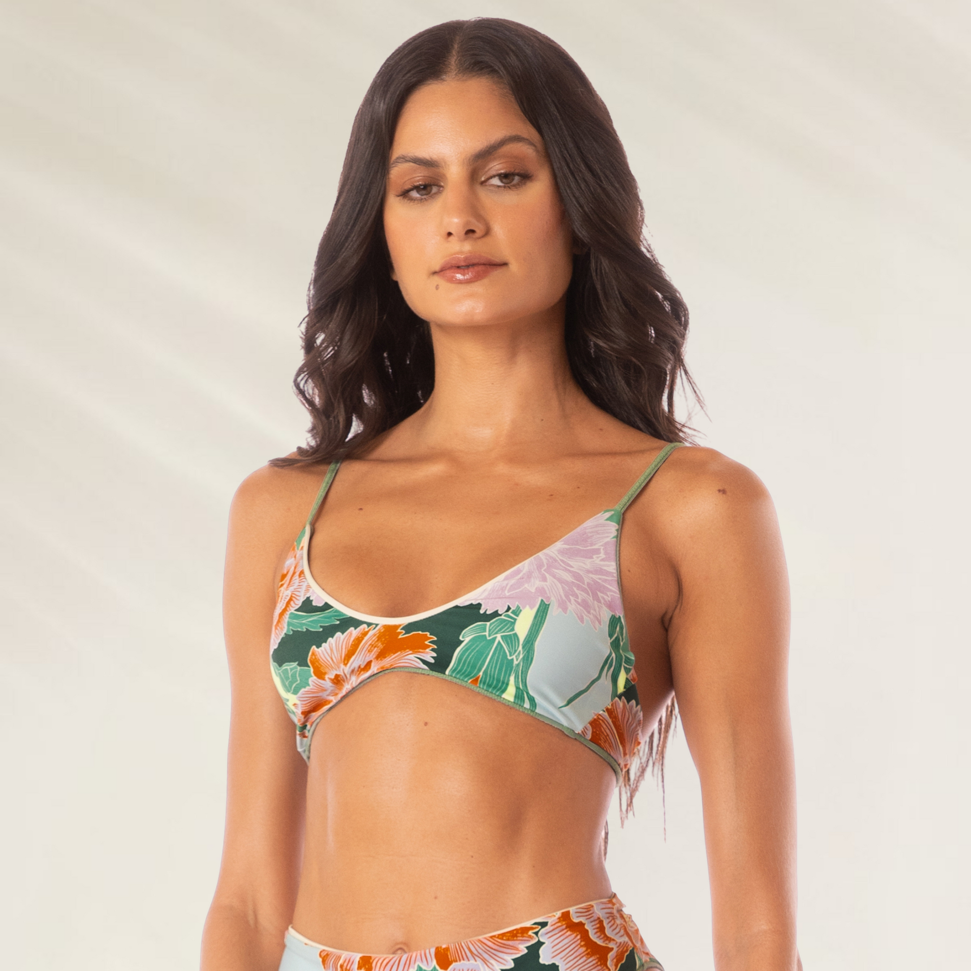 Top de biquini Maaji Shamrock Green Creta com estampa floral vibrante para o verão