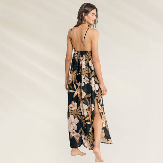 Vestido comprido Maaji com estampa floral e fendas laterais, ideal para ocasiões de verão