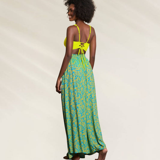Saia longa Maaji em verde com estampa vibrante, ideal para looks de verão e ocasiões informais