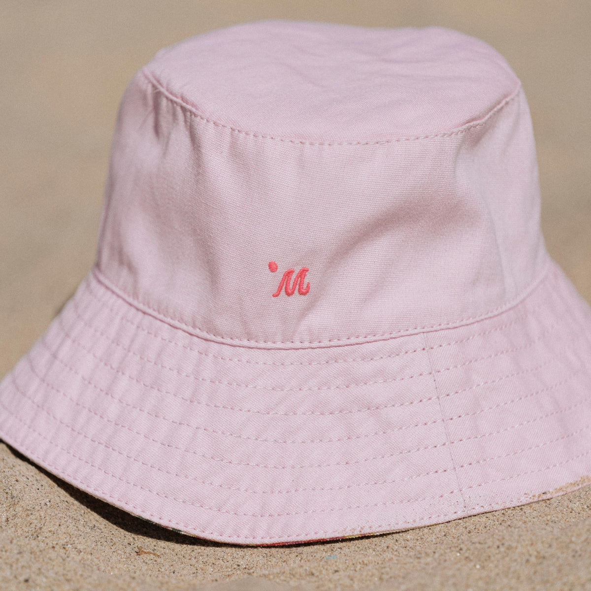 Chapeu Reversivel com Estampa Floral — em destaque 3