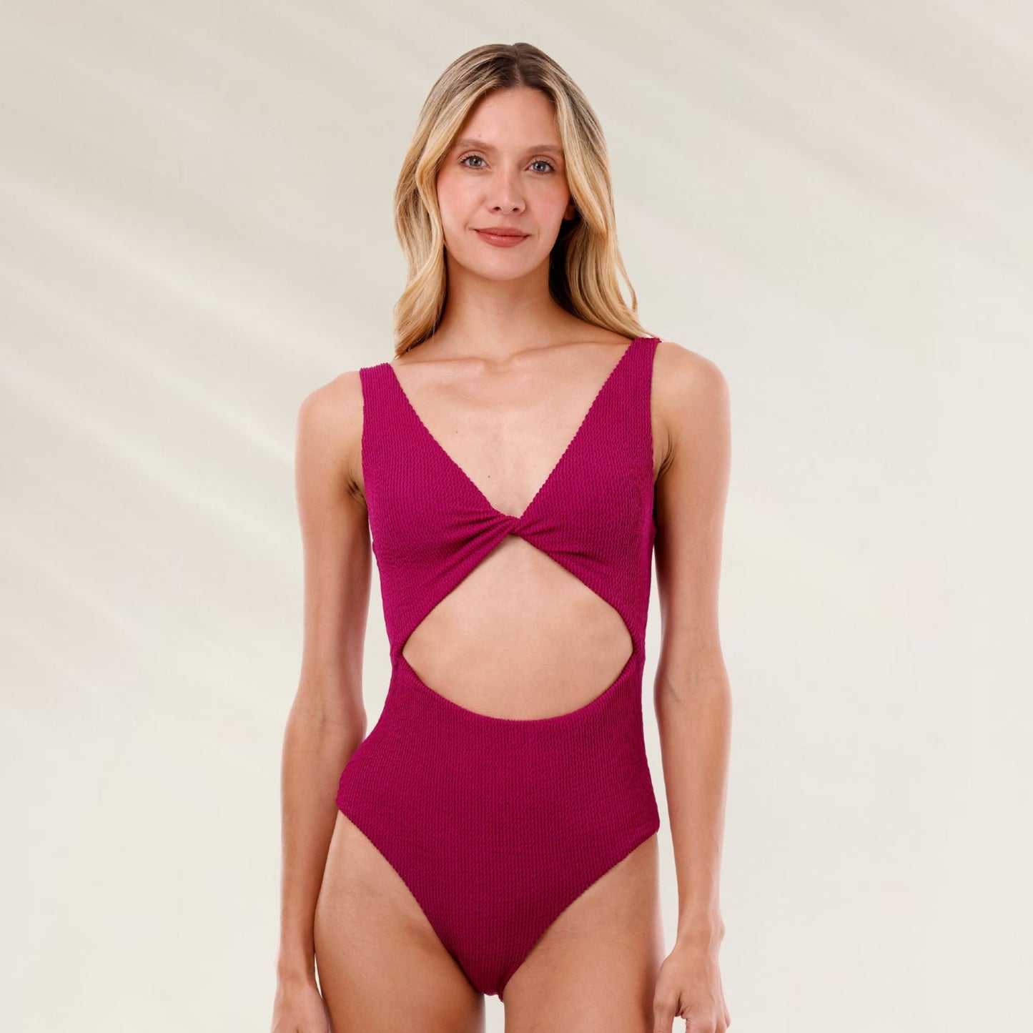 Maillot de bain texturé découpé rose