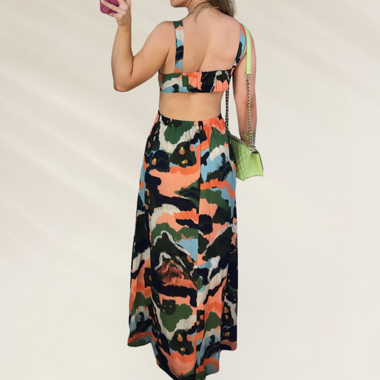 Vestido Longo com Estampa Camuflada e Recorte Frontal – Animale Brasil em tecido leve e design moderno