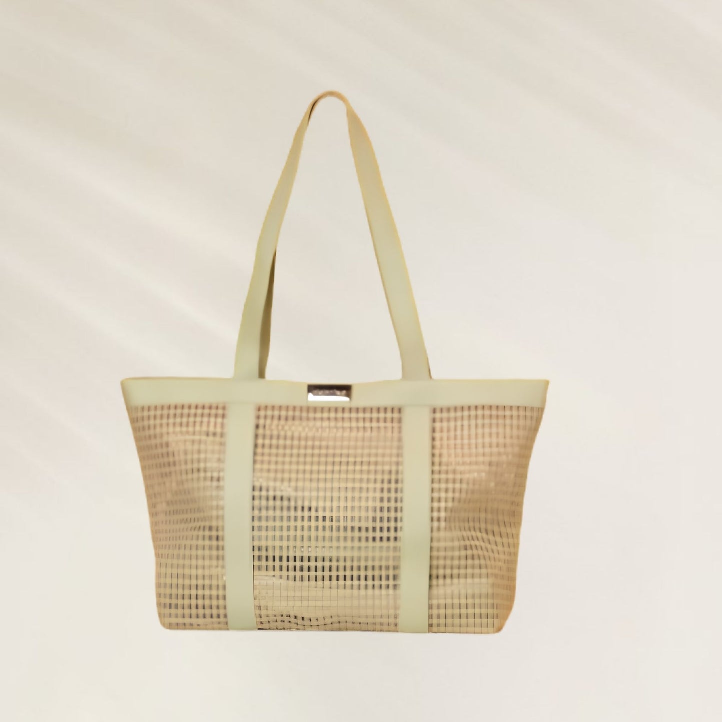 Bolsa de Praia Tatú Bege com design moderno e alças largas para conforto em dias de sol