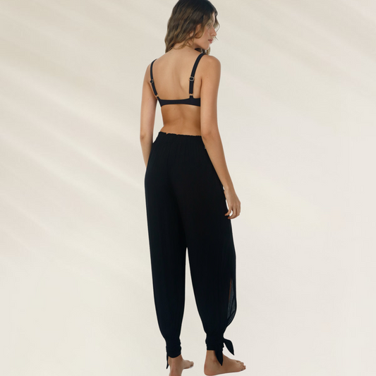 Calça Comprida Preta Malai – Elegância Casual para os teus Dias de Verão em tecido leve e confortável