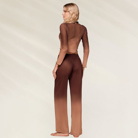 Calças Mesh Transparência Ombré da Ola Azul em tons degradê, perfeitas para um look moderno e estiloso