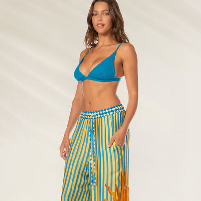 Calças Tropic Camouflage Ophelia da Maaji com estampa colorida e bolsos laterais