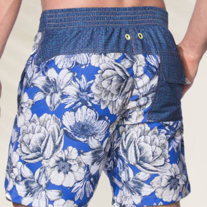 Calções de Banho Homem Blue Flowers da Maaji com estampa floral vibrante e design confortável