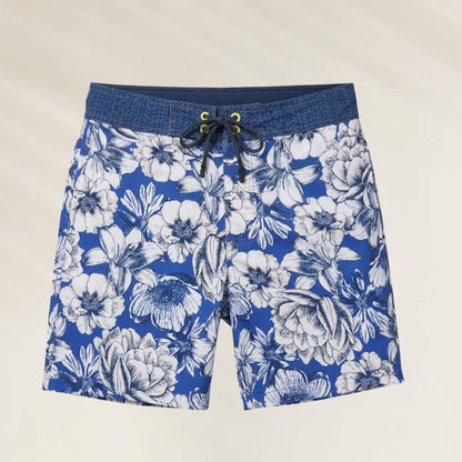 Calções de Banho Homem Blue Flowers da Maaji com estampa floral em azul para uso na praia