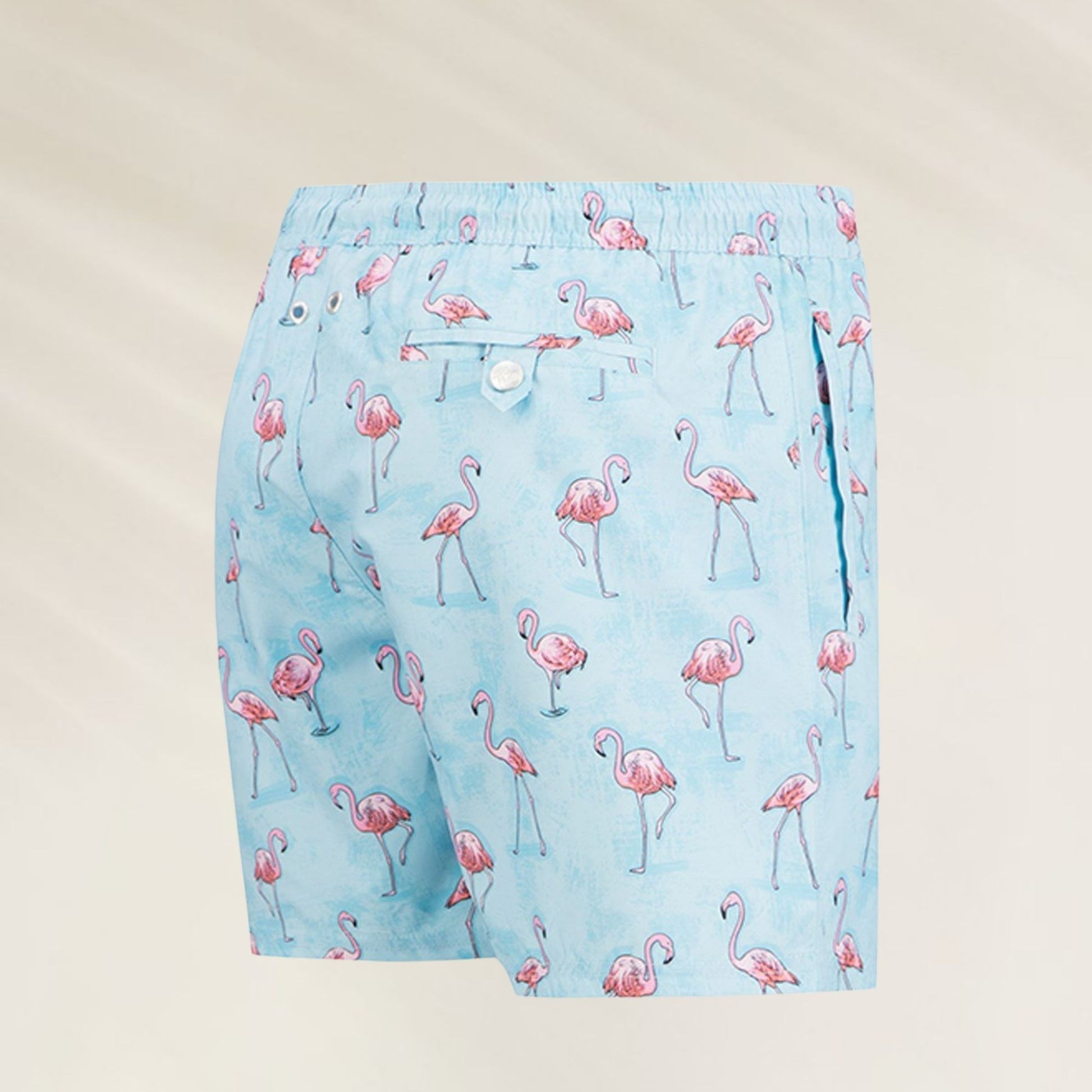 Calções de Banho Homem Flamingo Blue com estampa de flamingos em fundo azul, ideal para o verão