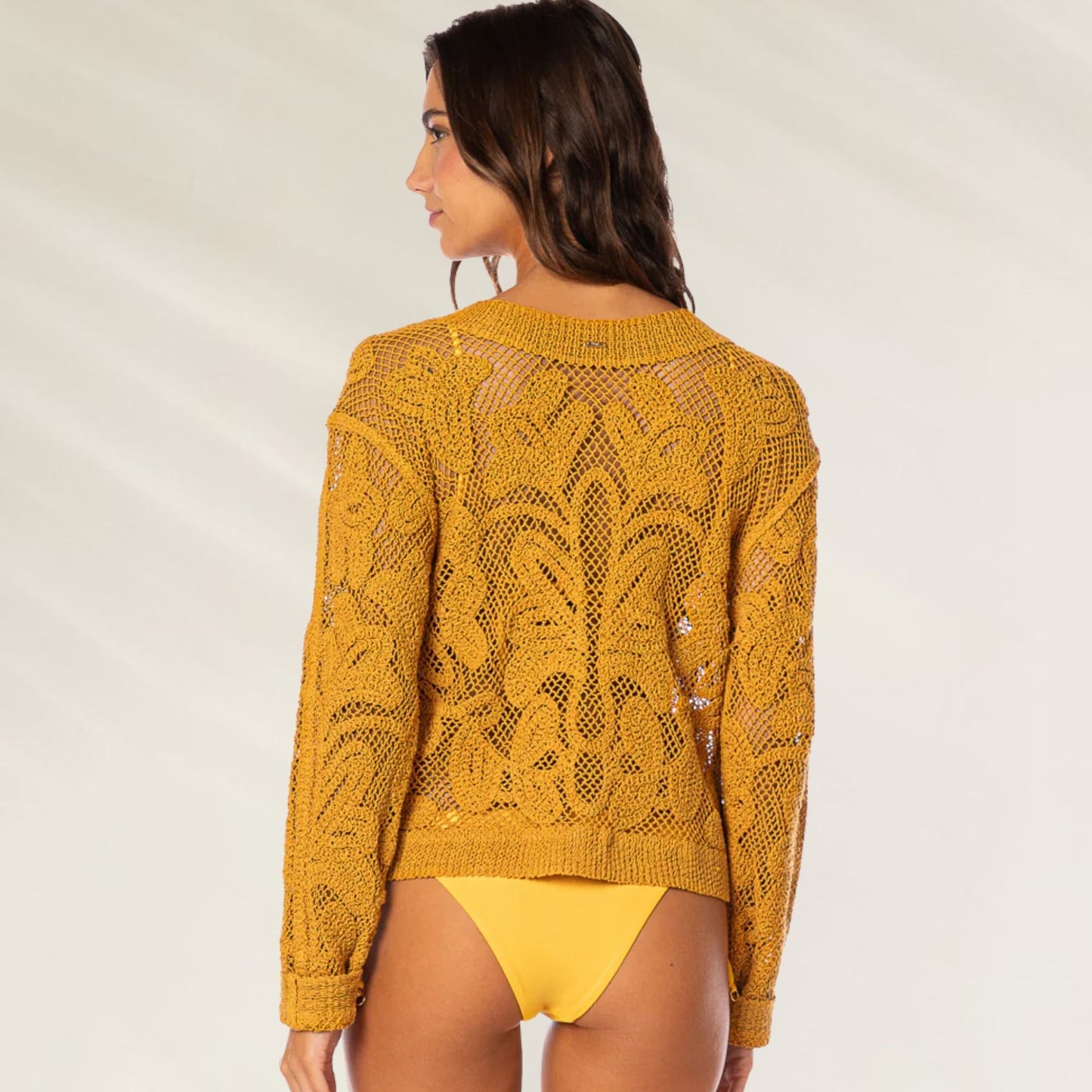 Camisola Botanical Bliss Crochet da Maaji em cor mostarda, com detalhes em crochê e estilo leve para o verão
