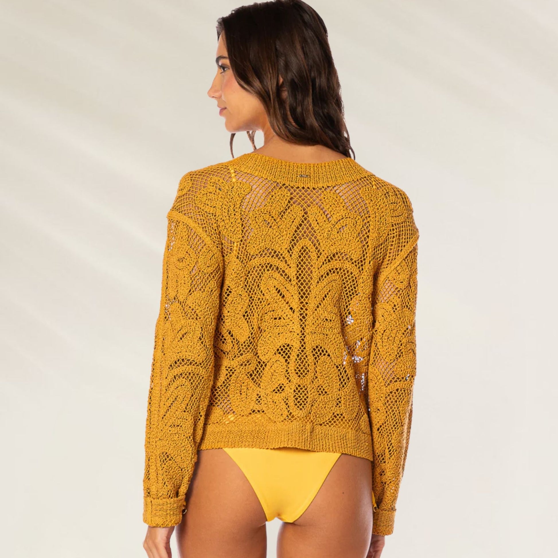 Camisola Botanical Bliss Crochet da Maaji em cor mostarda, com detalhes em crochê e estilo leve para o verão