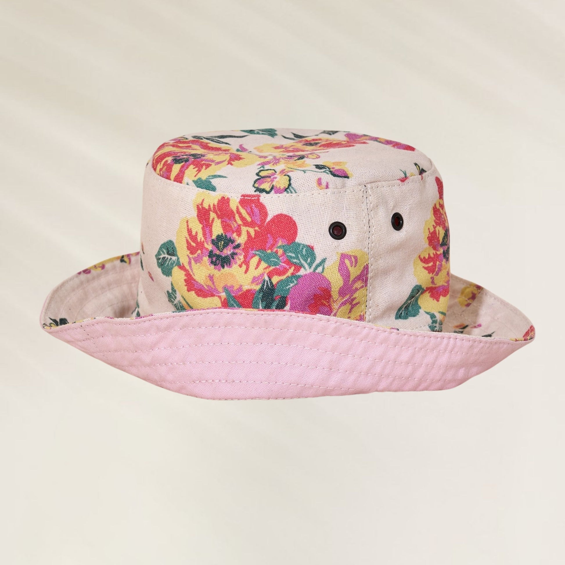 Chapéu Maaji com estampa floral colorida e abas largas para estilo e proteção solar