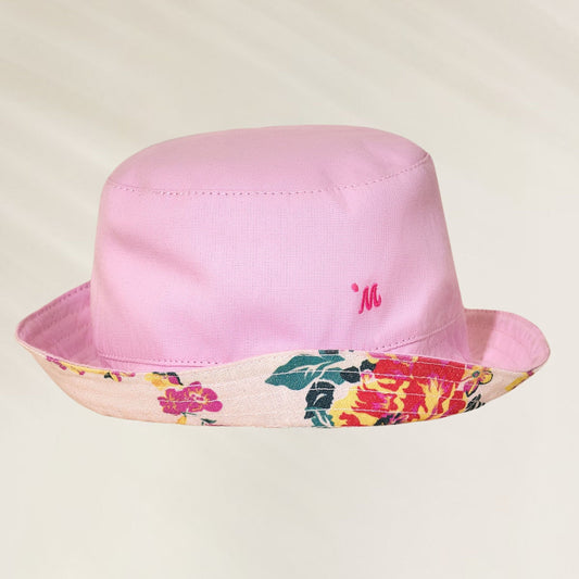 Chapéu Maaji rosa com bordado e aba floral vibrante para estilo casual e proteção solar