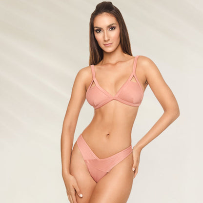 Conjunto de Biquíni Texturado em tom nude com design moderno e modelagem confortável