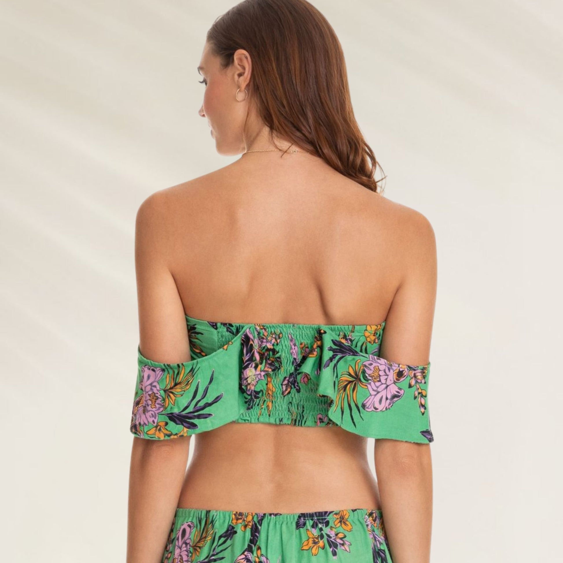 Crop Top Conversível com Folhos em Verde Floral para Estilo Casual e Verão