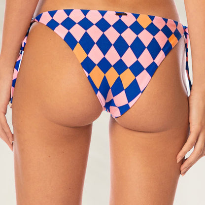 Cueca de Biquíni Diamond Sunning da Maaji com estampa geométrica em cores vibrantes